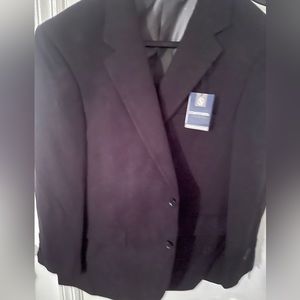 Stafford microsuede blazer 42 short 100% polyester color black. Normally $160